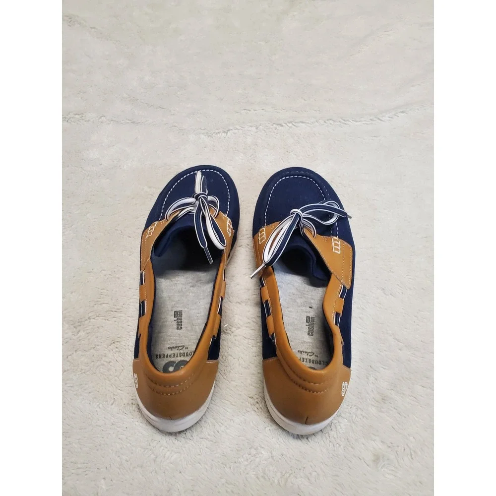 Clarks Navy Blue Tan Casual Canvas Boat Loafer Shoe 8.5 Classic Basic Comfort